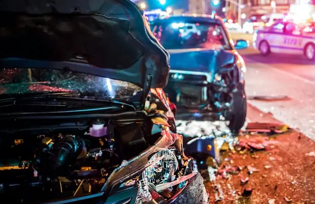 交通事故の後、交通警察はどれくらいの期間車を押収しなければなりませんか?